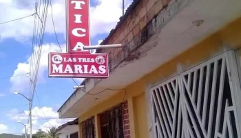 Botica Las Tres Marías - Jirón Nicanor Reátegui C5