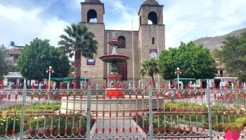 Plaza de Armas de Caraz - Caraz 02167