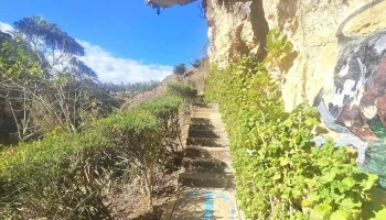Vuelta al mini mundo - Hu-102