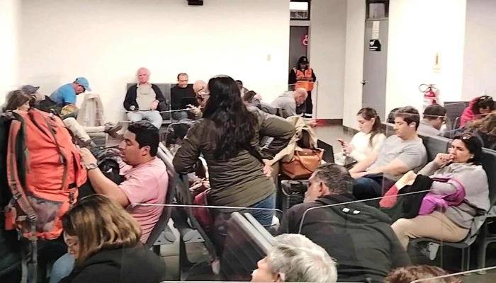 Aeropuerto Internacional Capitan Fap Carlos Martinez De Pinillos Telefono - Huanchaco 13000