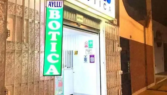 Ayllu Botica - Víctor Larco Herrera