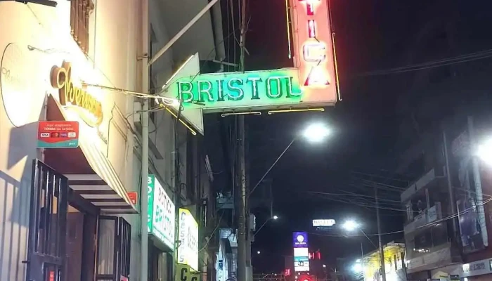 Botica Bristol -  Videos - Huancayo