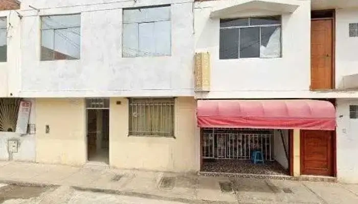 Botica Dylam -  Cerca De Mideg - Chiclayo