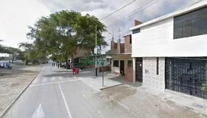 Botica Las Capullanas -  Cerca De Mideg - Piura