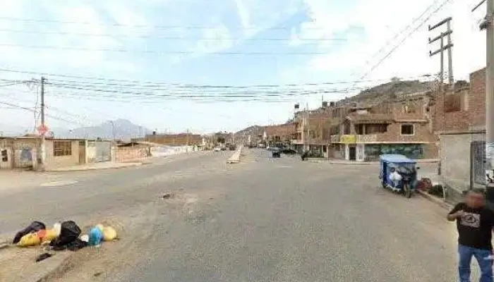 Botica Lucasfarma -  Comentarios - El Porvenir