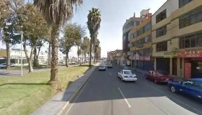 Botica Zully Jesus -  Cerca De Mideg - Tacna