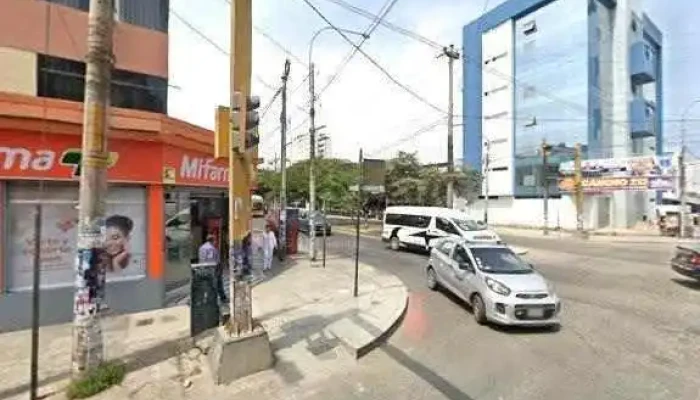 Boticas Mifarma Dondedeg - Trujillo