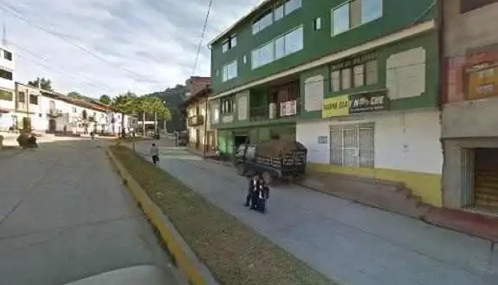 Farmacia Dia Y Noche Preciosdeg - Sihuas