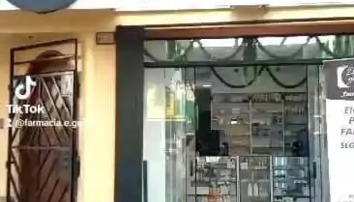 Farmacia Especializada El Golf - Víctor Larco Herrera