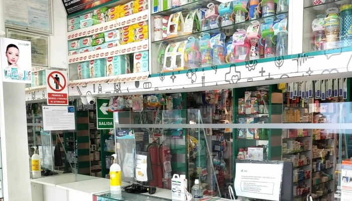 Farmacia Isis -    Bolivar Telefono - Trujillo