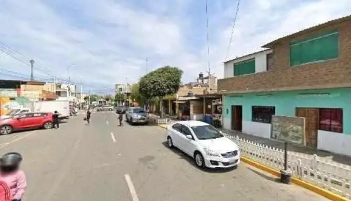 Farmacia Luz -    Farma Direcciondeg - Moche