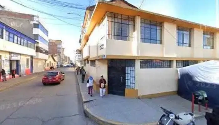 Farmacia Real -  Horario - Huancayo