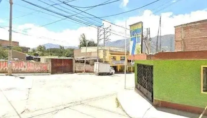 Jackfarma Botica -    Perfumeria Como Llegar - Yungay