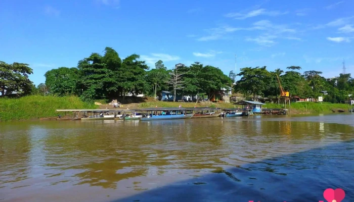Madre De Dios Ferry Dock -  Lago - Puerto Maldonado