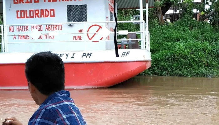 Madre De Dios Ferry Dock -  Numero - Puerto Maldonado
