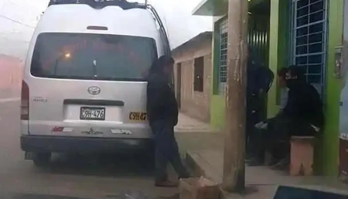Paradero De Transportes De Moro - Moro