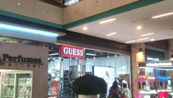 Perfumes Factory Mega Plaza - Av. Alfredo Mendiola 3698