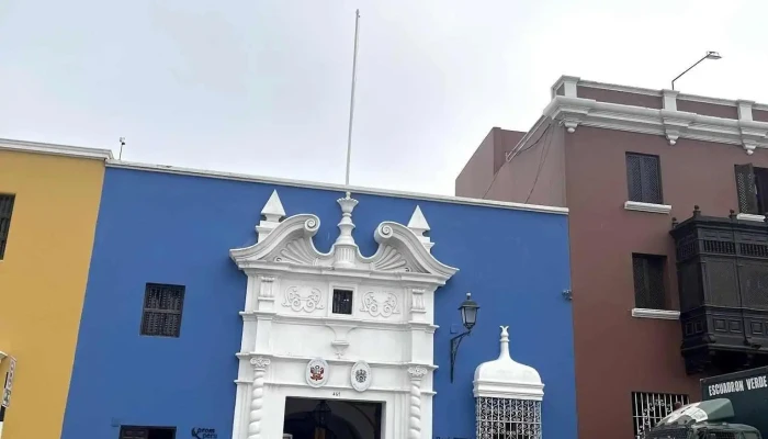 Perú Travel - Trujillo 13001