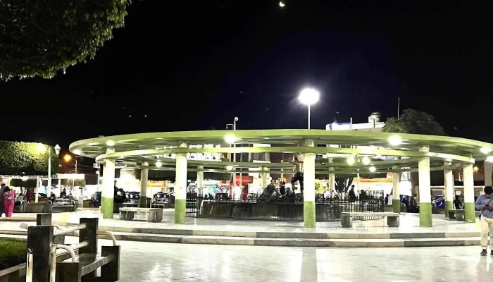Plaza De Armas De Huarmey -  Mas Recientes - Huarmey