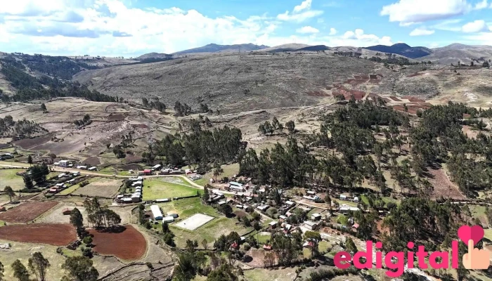 Plaza de Huancapuquio - 05325