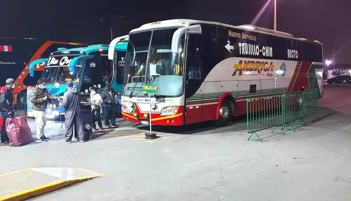 Terminal Terrestre Chimbote -  Barcelona Bus Turistic - Chimbote